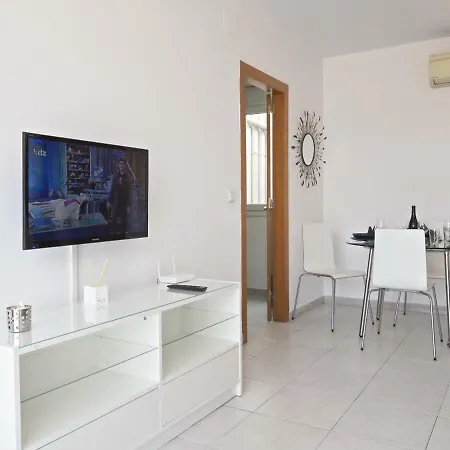 River Apartment *