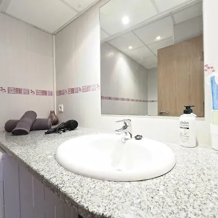 River Apartment *